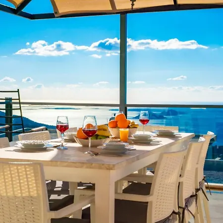 Luxury 4-bedroom Sea View With Private Pool In Villa *