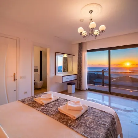 Luxury 4-bedroom Sea View With Private Pool In Kalkan