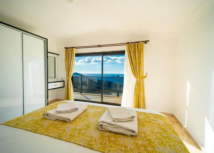 Luxury 4-bedroom Sea View With Private Pool In * 칼칸