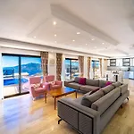 Luxury 4-bedroom Sea View With Private Pool In Kalkan