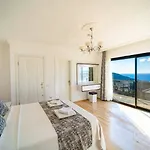 Villa Luxury 4-bedroom Sea View With Private Pool In *