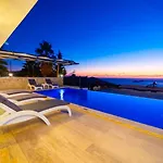 Luxury 4-bedroom Sea View With Private Pool In Villa