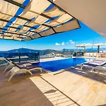 Villa Luxury 4-bedroom Sea View With Private Pool In