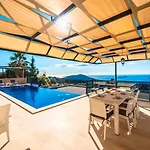 Villa Luxury 4-bedroom Sea View With Private Pool In