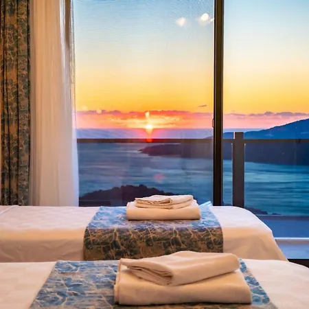 Luxury 4-bedroom Sea View With Private Pool In