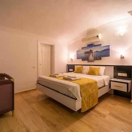Luxury 4-bedroom Sea View With Private Pool In Vila