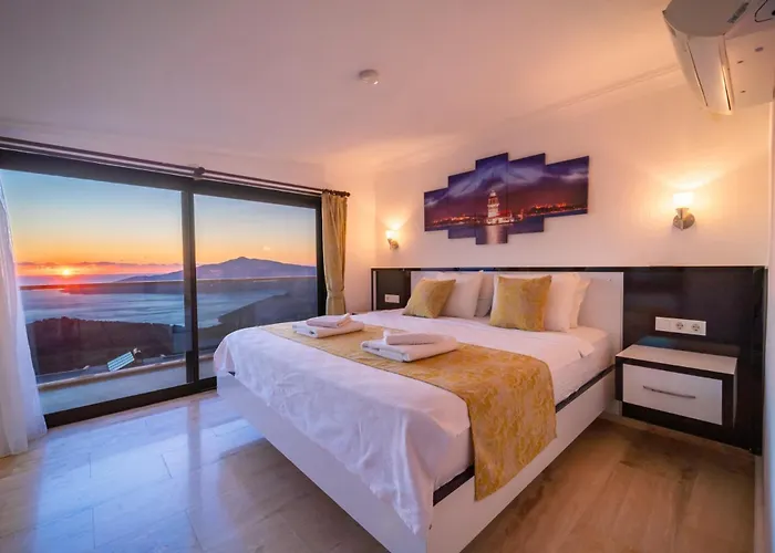 Luxury 4-bedroom Sea View With Private Pool In فيلة *