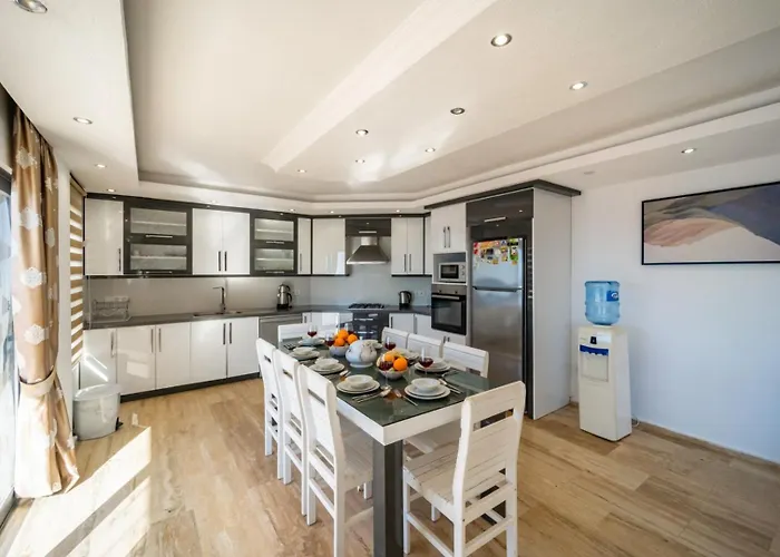 Luxury 4-bedroom Sea View With Private Pool In *