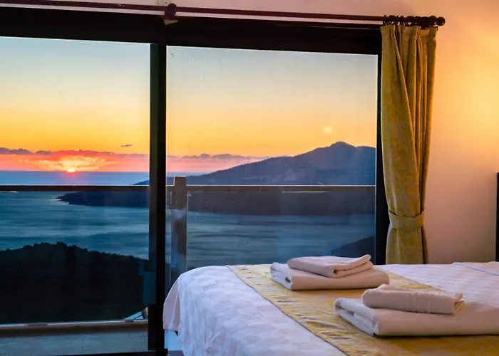 Luxury 4-bedroom Sea View With Private Pool In فيلة