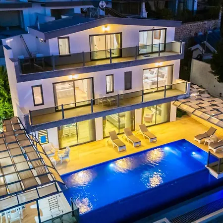 Luxury 4-bedroom Sea View With Private Pool In