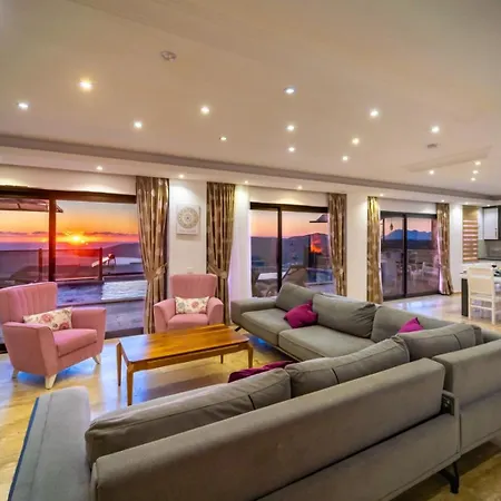 Luxury 4-bedroom Sea View With Private Pool In