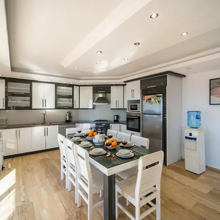 Luxury 4-bedroom Sea View With Private Pool In *