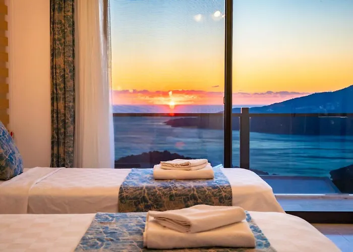 Luxury 4-bedroom Sea View With Private Pool In