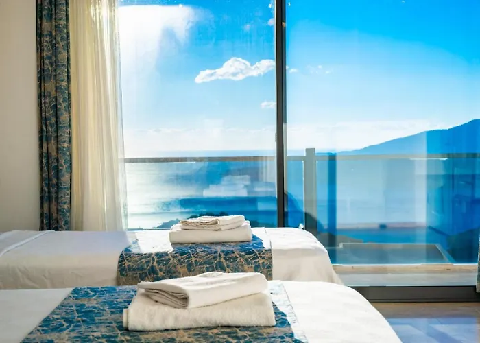Luxury 4-bedroom Sea View With Private Pool In 卡尔坎