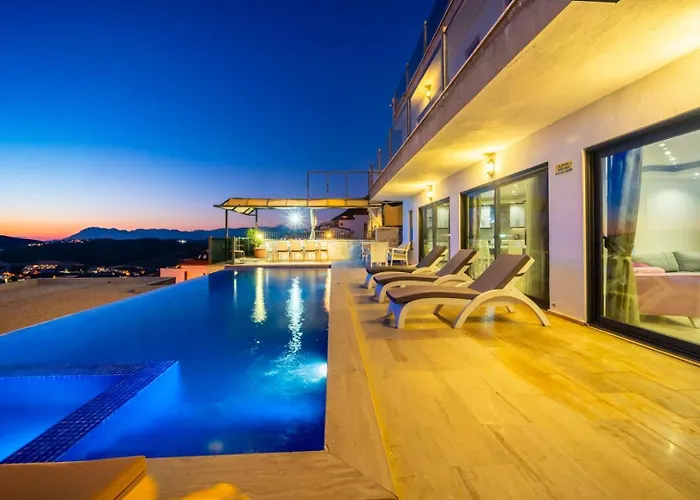 别墅 Luxury 4-bedroom Sea View With Private Pool In 卡尔坎